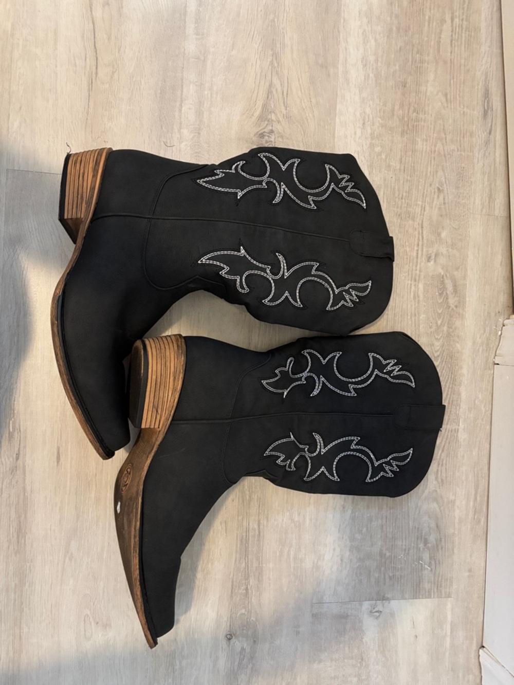 Black Western Ankle Boots with Embroidered Detailing